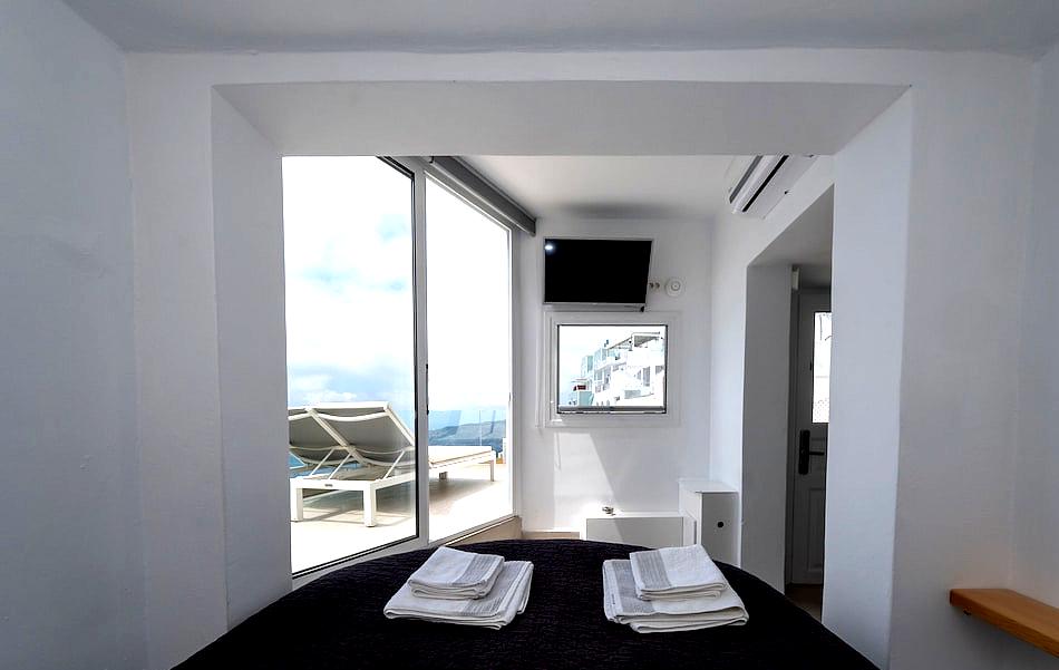 Elia Cave Suites